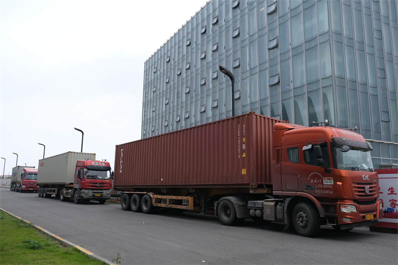 Машини для виробництва цегли QGM відправлені на Близький Схід, допомагаючи регіональному будівництву зробити новий стрибок вперед