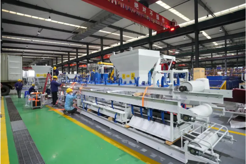 Весна – ідеальний час для наполегливої ​​роботи та прогресу. Quangong Machinery Co., Ltd. займається доставкою товарів за кордон.